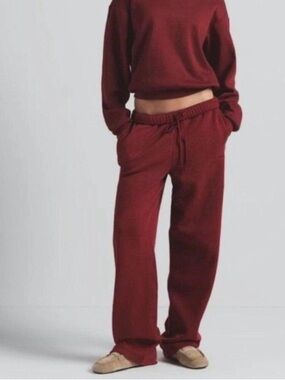 NWT Skims Cotton Fleece Sweatpants size medium color Merlot